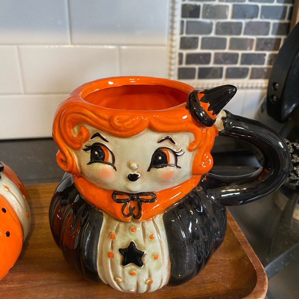 Johanna Parker Witch Mug Set - Picture 3 of 6